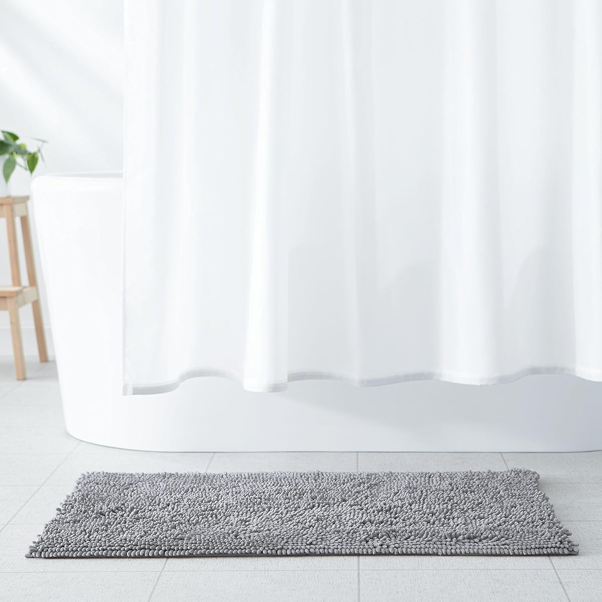 Non-slip microfibre bath mat